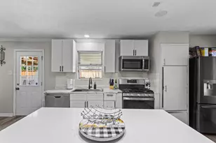 2505 Robin Ln, Garland, TX 75041 - Photo 14