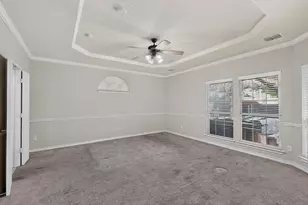 5919 Ridgeway Dr, Grand Prairie, TX 75052 - Photo 18