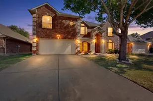 5919 Ridgeway Dr, Grand Prairie, TX 75052 - Photo 1