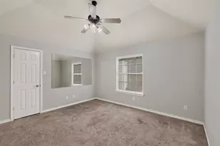 5919 Ridgeway Dr, Grand Prairie, TX 75052 - Photo 18