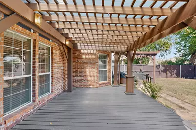 5919 Ridgeway Drive, Grand Prairie, TX 75052 - Photo 36