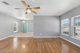 313 W 7th St, Weatherford, TX 76086 - Photo 8