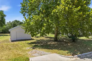 313 W 7th St, Weatherford, TX 76086 - Photo 22