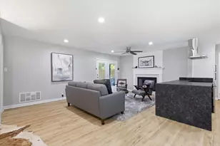 10941 Beauty Ln, Dallas, TX 75229 - Photo 8