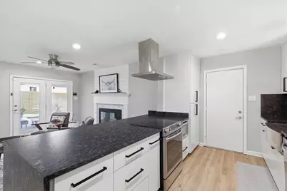 10941 Beauty Lane, Dallas, TX 75229 - Photo 12