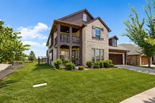 320 Robert Joseph St, Burleson, TX 76028 - Photo 2