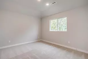 4525 Hogan's Alley Dr, Arlington, TX 76001 - Photo 22