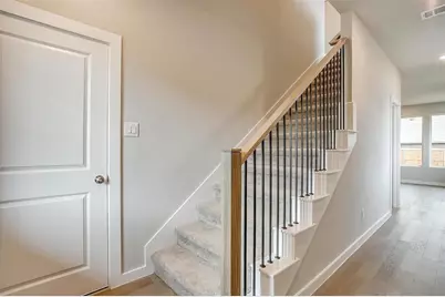 4525 Hogans Alley Drive, Arlington, TX 76001 - Photo 4