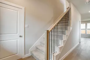 4525 Hogan's Alley Dr, Arlington, TX 76001 - Photo 4