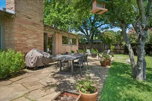 10816 Pinocchio Dr, Dallas, TX 75229 - Photo 30