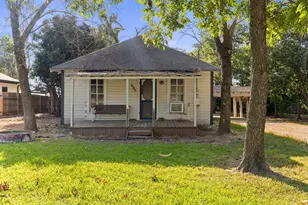 605 S Main, West, TX 76691 - Photo 2