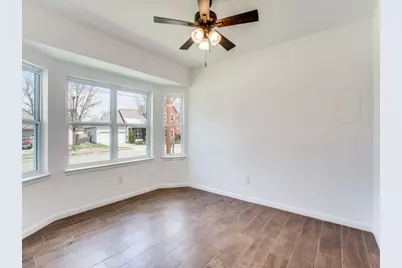1307 Worthington Street, Grapevine, TX 76051 - Photo 10