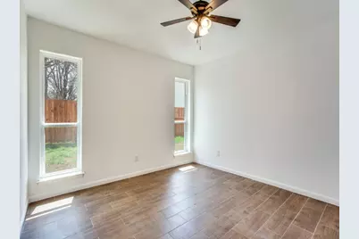 1307 Worthington Street, Grapevine, TX 76051 - Photo 12