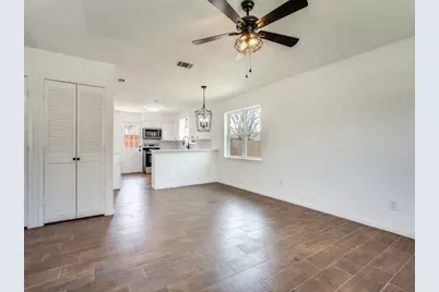 1307 Worthington Street, Grapevine, TX 76051 - Photo 6