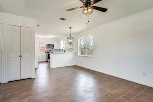 1307 Worthington St, Grapevine, TX 76051 - Photo 6