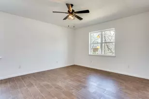 1307 Worthington St, Grapevine, TX 76051 - Photo 4