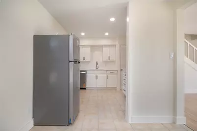 305 N Oak Cliff Boulevard, Dallas, TX 75208 - Photo 4