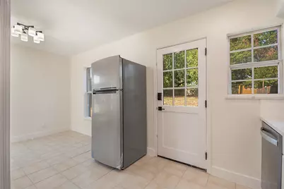 305 N Oak Cliff Boulevard, Dallas, TX 75208 - Photo 6