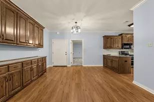 32 N Shore Cir, Waco, TX 76708 - Photo 8