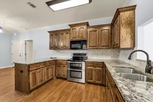 32 N Shore Cir, Waco, TX 76708 - Photo 10