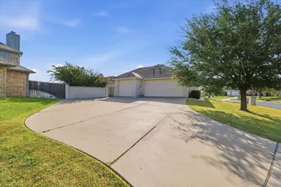 32 North Shore Circle, Waco, TX 76708 - Photo 4