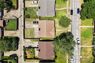 2760 Hollandale Ln, Farmers Branch, TX 75234 - Photo 2