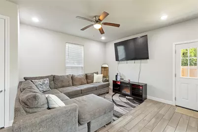 105 Lamar Street, Hillsboro, TX 76645 - Photo 8