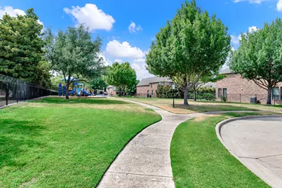 2704 Mendocino Circle, Plano, TX 75093 - Photo 2
