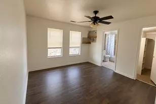 711 Kerley St, Denton, TX 76205 - Photo 2
