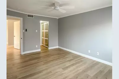 332 W Harwood Road #B, Hurst, TX 76054 - Photo 12