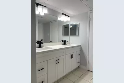 332 W Harwood Road #B, Hurst, TX 76054 - Photo 20