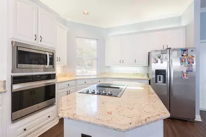 909 Hills Creek Drive, McKinney, TX 75072 - Photo 8