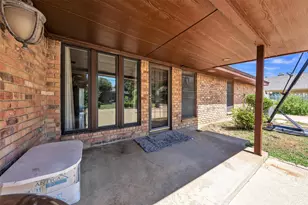 6808 Winchester Ct, Fort Worth, TX 76133 - Photo 30