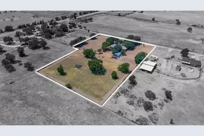 805 S Swanson Road, Mineral Wells, TX 76067 - Photo 1