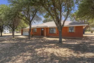 805 S Swanson Rd, Mineral Wells, TX 76067 - Photo 6