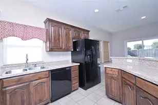 5300 Britton Ridge Ln, Fort Worth, TX 76179 - Photo 4