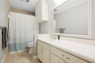 2401 Radcliffe Dr, Arlington, TX 76012 - Photo 20