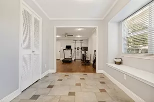 2401 Radcliffe Dr, Arlington, TX 76012 - Photo 6