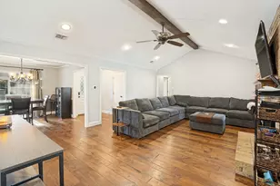2401 Radcliffe Dr, Arlington, TX 76012 - Photo 10