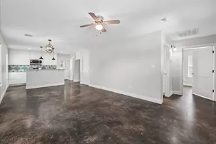 501 E Day St, Denison, TX 75021 - Photo 8