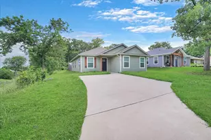 501 E Day St, Denison, TX 75021 - Photo 2