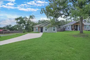 501 E Day St, Denison, TX 75021 - Photo 28