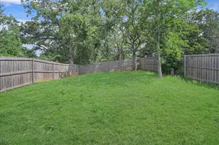 501 E Day St, Denison, TX 75021 - Photo 26