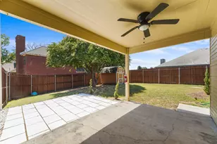 1064 The Meadows Pkwy, DeSoto, TX 75115 - Photo 36