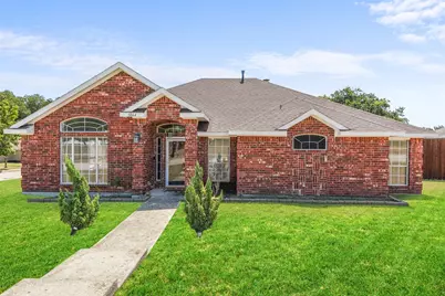1064 The Meadows Parkway, DeSoto, TX 75115 - Photo 1