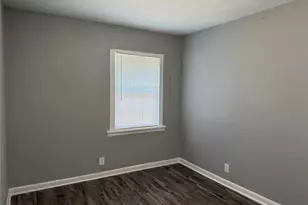 2506 Normont Cir, Fort Worth, TX 76103 - Photo 12