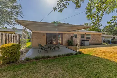 3605 Pleasant Run Road, Irving, TX 75062 - Photo 6