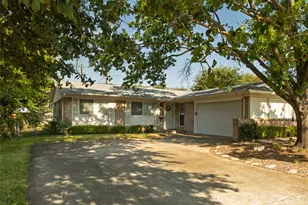 3605 Pleasant Run Rd, Irving, TX 75062 - Photo 1