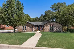 4825 Barnett St, Fort Worth, TX 76103 - Photo 2