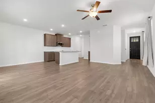 1109 Rusk Wy, Lewisville, TX 75077 - Photo 6